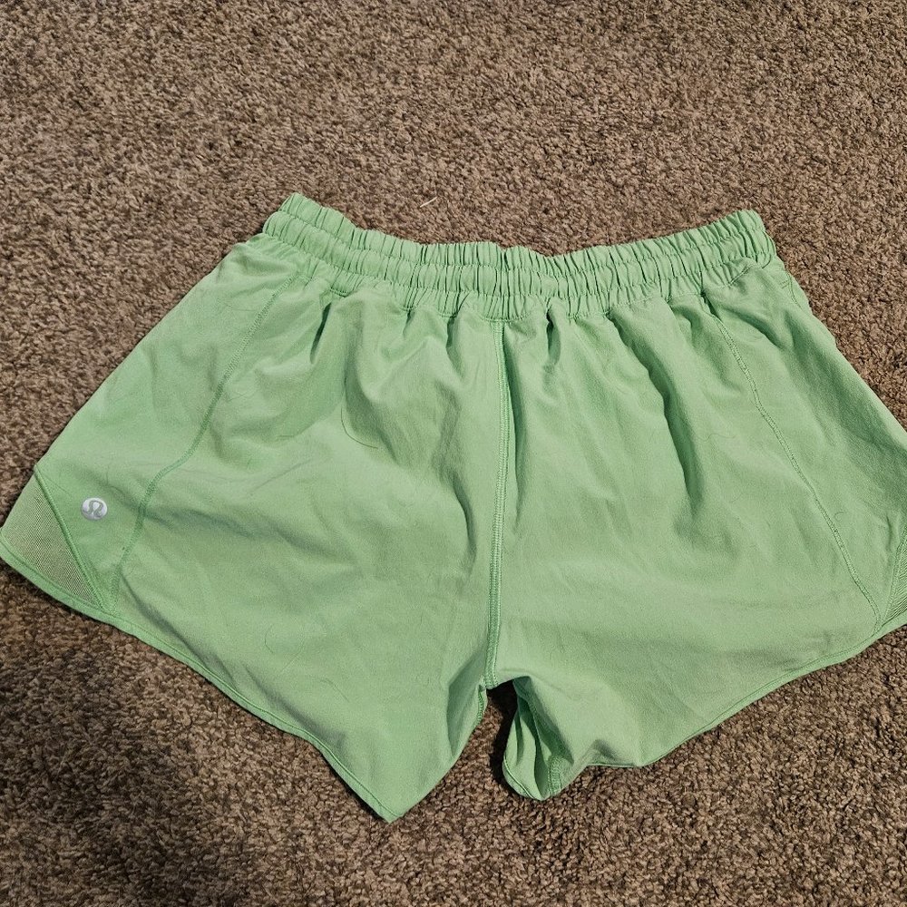 Lululemon Hotty Hot 4"